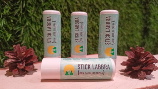 Arriva l’inverno …. al Caseificio trovi anche lo stick labbra al latte di capra